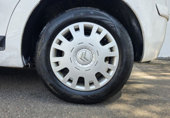 Подержанный автомобиль Citroen C4 Hatchback 2010 года (17 фото)
