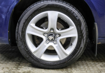 Подержанный автомобиль Skoda Fabia Hatchback 2010 года (19 фото)