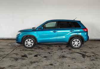 Подержанный автомобиль Suzuki Vitara 2016 года (7 фото)