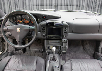 Подержанный автомобиль Porsche 911 Coupe 1999 года (14 фото)