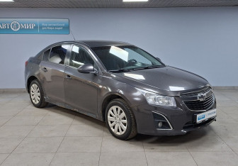 Подержанный автомобиль Chevrolet Cruze Sedan 2013 года (3 фото)