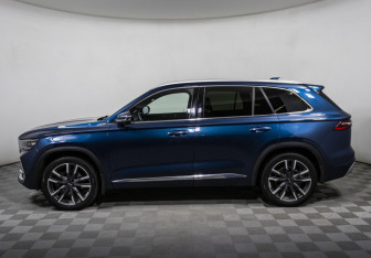 Подержанный автомобиль Geely Monjaro 2023 года (8 фото)