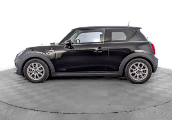 Подержанный автомобиль MINI Hatch 2016 года (8 фото)