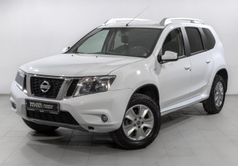 Подержанный автомобиль Nissan Terrano 2020 года (1 фото)