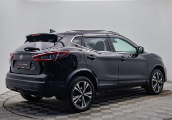 Подержанный автомобиль Nissan Qashqai 2021 года (5 фото)