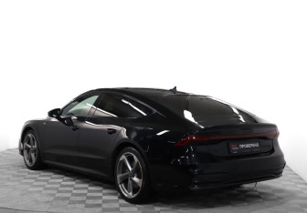 Подержанный автомобиль Audi A7 2018 года (7 фото)