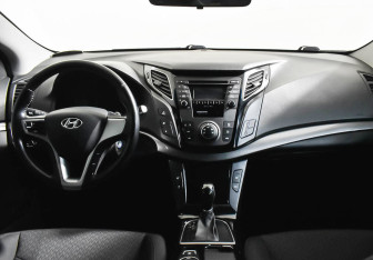 Подержанный автомобиль Hyundai i40 Sedan 2015 года (11 фото)