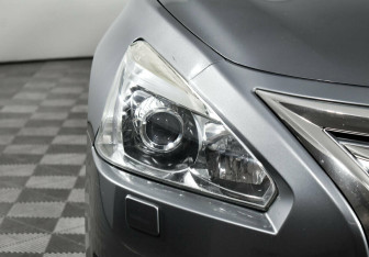 Подержанный автомобиль Nissan Teana 2015 года (7 фото)