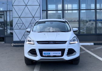 Подержанный автомобиль Ford Kuga 2014 года (2 фото)