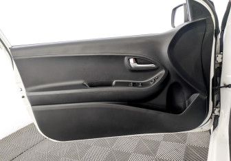 Подержанный автомобиль Kia Picanto 2012 года (19 фото)