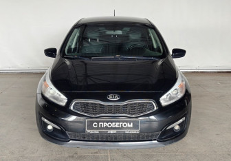 Подержанный автомобиль Kia Ceed Hatchback 2016 года (2 фото)