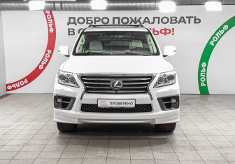 Подержанный автомобиль Lexus LX 2014 года (2 фото)