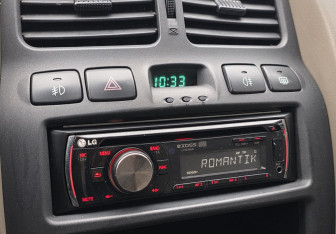 Подержанный автомобиль Hyundai Santa Fe 2003 года (13 фото)