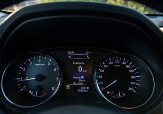 Подержанный автомобиль Nissan X-Trail 2020 года (9 фото)
