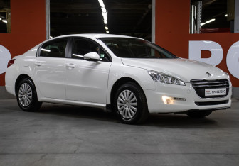 Подержанный автомобиль Peugeot 508 Sedan 2012 года (3 фото)