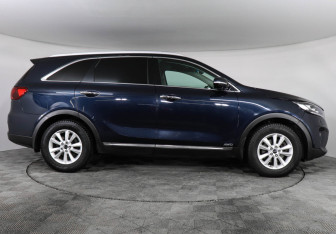 Подержанный автомобиль Kia Sorento 2019 года (4 фото)