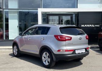 Подержанный автомобиль Kia Sportage 2013 года (7 фото)