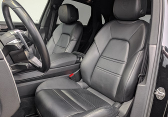 Подержанный автомобиль Porsche Cayenne 2021 года (20 фото)