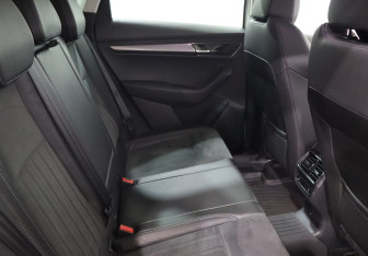 Подержанный автомобиль Skoda Karoq 2020 года (20 фото)