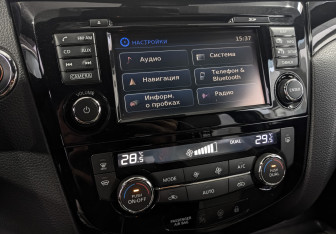 Подержанный автомобиль Nissan Qashqai 2016 года (26 фото)