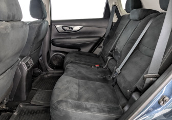 Подержанный автомобиль Nissan X-Trail 2016 года (18 фото)