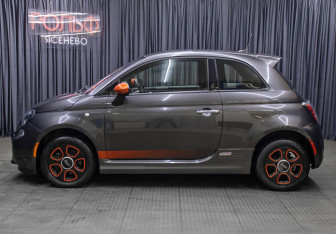 Подержанный автомобиль Fiat 500 Hatchback 2017 года (8 фото)