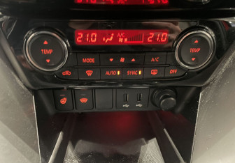 Подержанный автомобиль Mitsubishi Eclipse Cross 2019 года (14 фото)