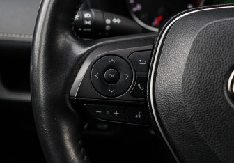 Подержанный автомобиль Toyota RAV4 2020 года (21 фото)