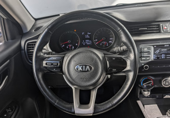 Подержанный автомобиль Kia Rio Hatchback 2021 года (20 фото)