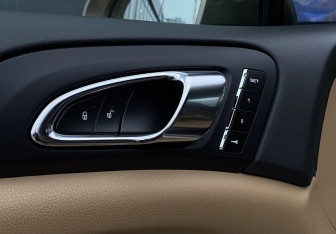 Подержанный автомобиль Porsche Cayenne 2015 года (18 фото)