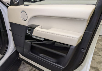 Подержанный автомобиль Land Rover Range Rover 2016 года (25 фото)