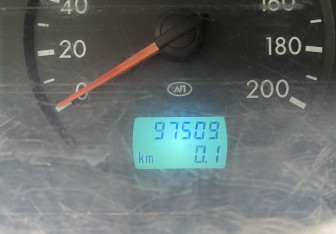 Подержанный автомобиль УАЗ Patriot 2008 года (11 фото)