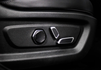 Подержанный автомобиль Changan UNI-K 2023 года (16 фото)