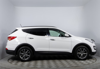 Подержанный автомобиль Hyundai Santa Fe 2013 года (4 фото)