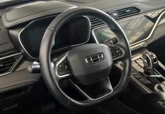 Подержанный автомобиль Geely Atlas Pro 2023 года (12 фото)