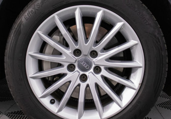 Подержанный автомобиль Audi A4 allroad 2019 года (20 фото)