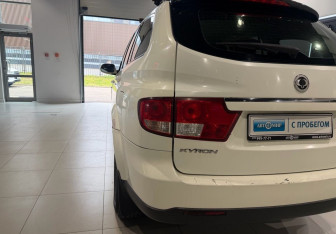 Подержанный автомобиль SsangYong Kyron 2010 года (8 фото)