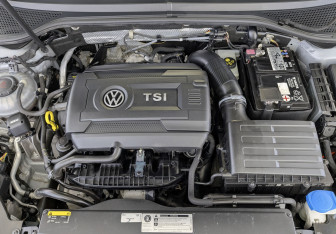 Подержанный автомобиль Volkswagen Passat Sedan 2019 года (9 фото)
