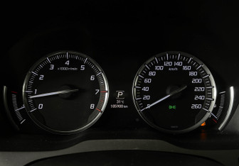 Подержанный автомобиль Acura MDX 2014 года (11 фото)
