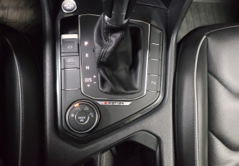 Подержанный автомобиль Volkswagen Tiguan 2018 года (19 фото)