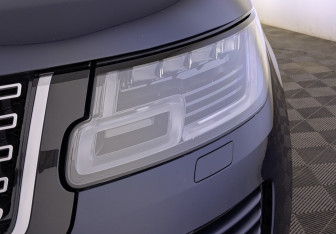 Подержанный автомобиль Land Rover Range Rover 2021 года (11 фото)