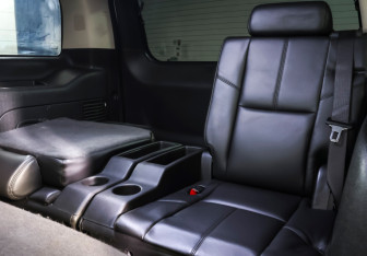 Подержанный автомобиль Chevrolet Tahoe 2012 года (11 фото)