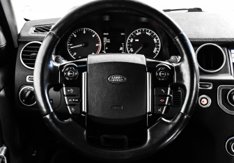 Подержанный автомобиль Land Rover Discovery 2013 года (12 фото)