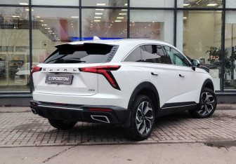 Подержанный автомобиль Haval F7 2024 года (8 фото)