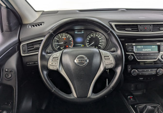 Подержанный автомобиль Nissan Qashqai 2016 года (25 фото)