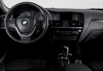 Подержанный автомобиль BMW X3 2014 года (12 фото)