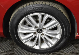 Подержанный автомобиль Citroen C4 Hatchback 2014 года (8 фото)