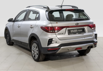 Подержанный автомобиль Kia Rio Hatchback 2021 года (7 фото)