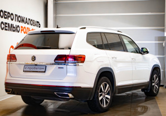 Подержанный автомобиль Volkswagen Teramont 2021 года (4 фото)