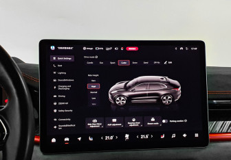 Подержанный автомобиль Zeekr 001 2023 года (17 фото)